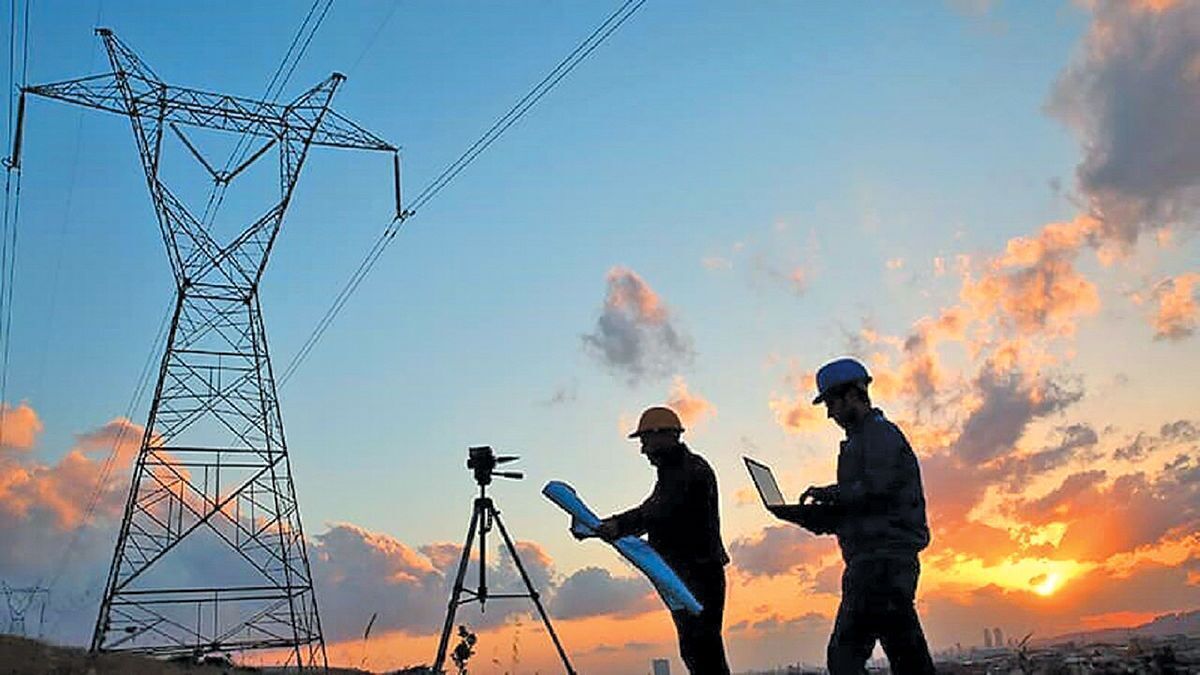 افزایش خاموشیها و صادرات برق ایران!/ وزارت نیرو چه میکند؟