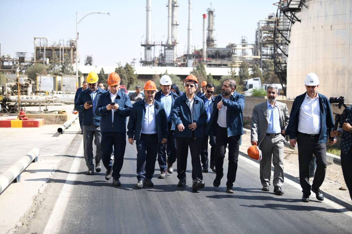 بازدید مدیرعامل تاپیکو از شرکت نفت ایرانول / تأکید شهیدیپور بر توسعه صادرات و نوآوری