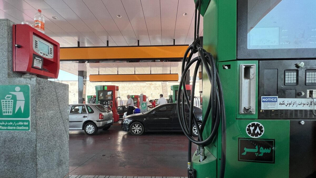 تشریح طرح جدید بنزینی مورد نظر رئیسجمهور/ قیمت بنزین چقدر گران میشود؟