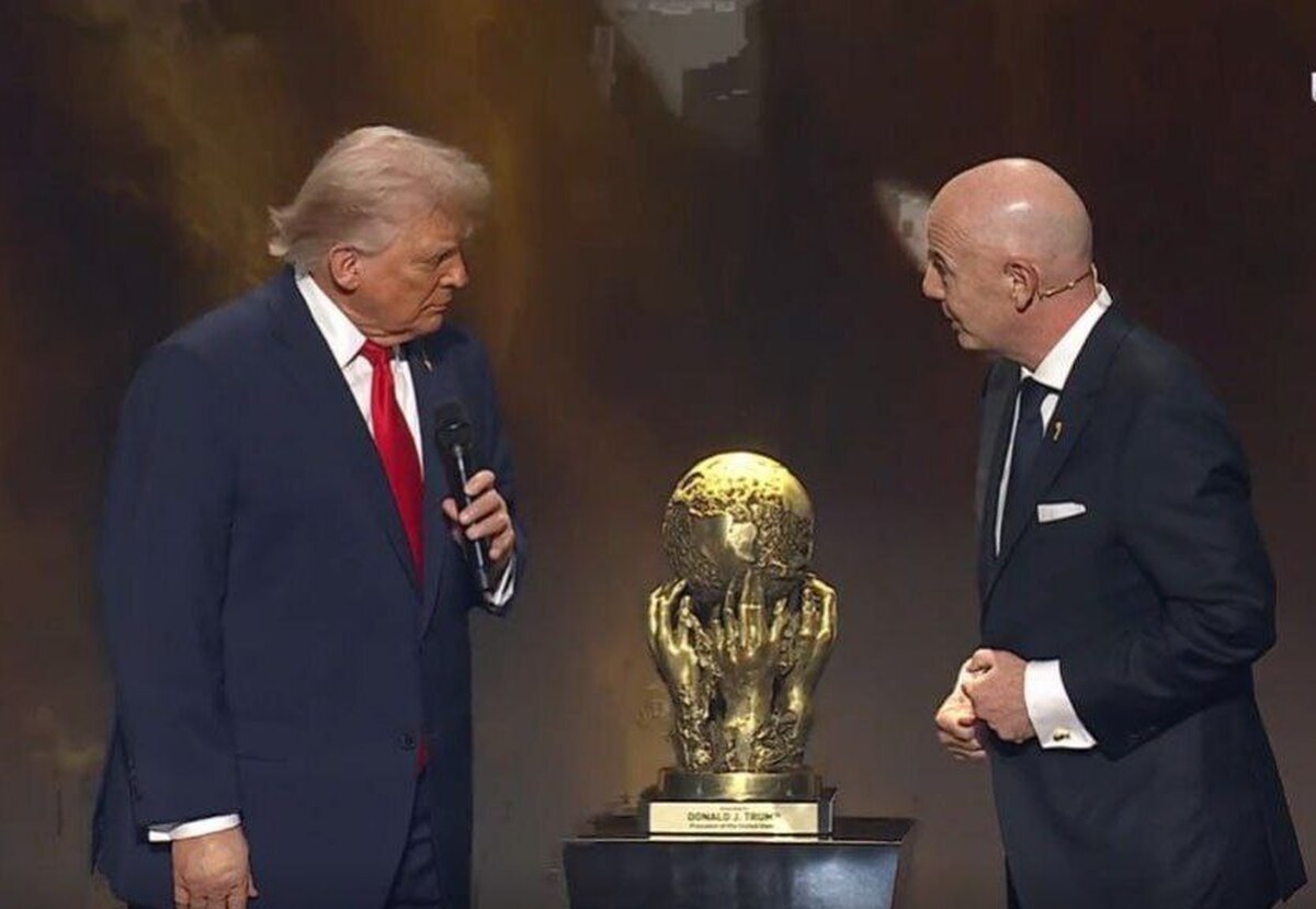 جمله جنجالی میثاقی پس از نمایش تصویر ترامپ روی آنتن زنده+ عکس