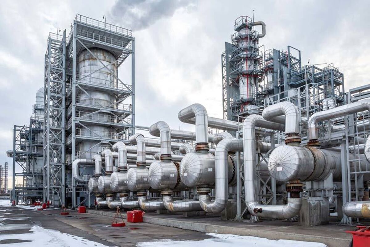 صنعت پتروشیمی با ۵ میلیارد دلار، گام بلندی برای خاموشی مشعلها برداشت