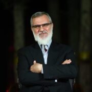 ضرورت تحول در حکمرانی انرژی / سقاب اصفهانی مدیری فرا‌جناحی، مسلط و متعهد است