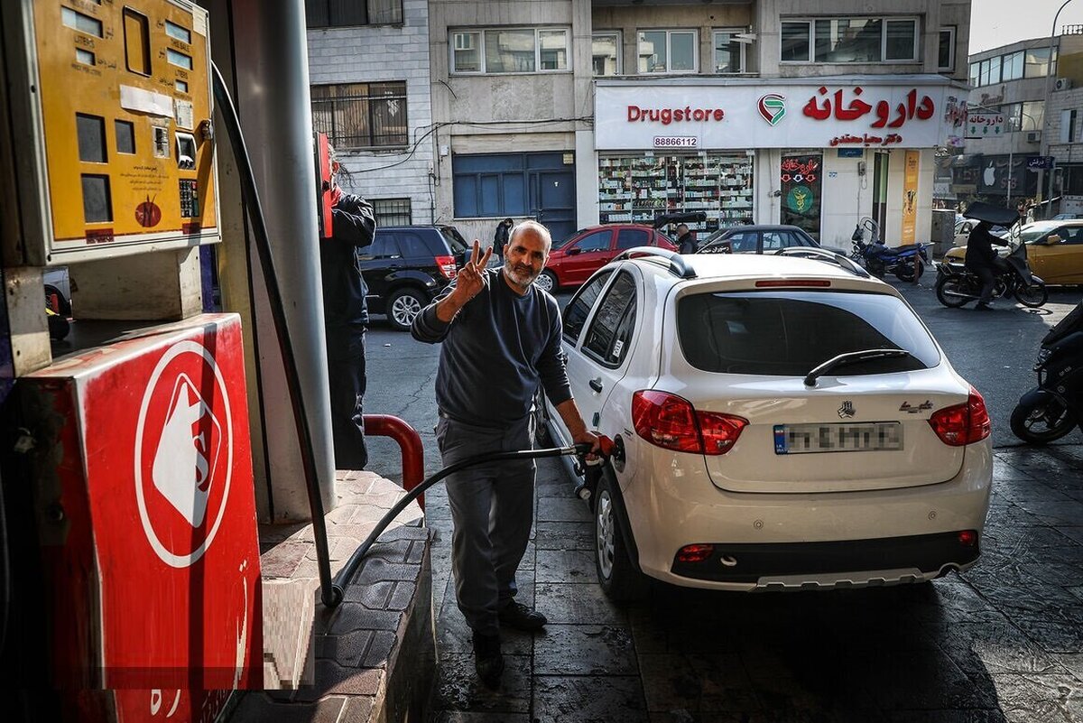 قیمت بنزین بدون یارانه سوخت ۳۹ هزارتومان است /معاون رئیسجمهور خبر داد