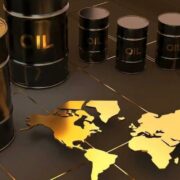 قیمت جهانی نفت امروز دوشنبه ۳ آذر / قیمت نفت خام جهانی امروز کاهش یافت