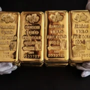 قیمت طلا امروز جمعه 14آذر/ طلا ریخت + جدول