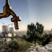 مردم به توصیه کاهش فشار آب مشکوک شدند / پشت پرده قطع شبانه آب چیست؟