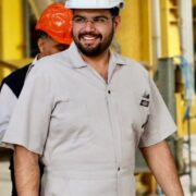 میتوان نبود و مؤثر بود