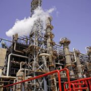 پتروشیمی اروند بورسی می‌شود