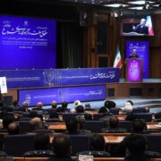 پزشکیان: در نگاه رهبری آزادی مشروع حق مردم و تکلیف حکومت است
