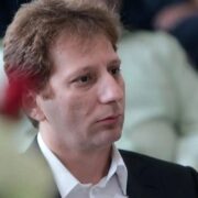 پیش بینی بابک زنجانی درباره انفجار قیمت نفت و طلا 