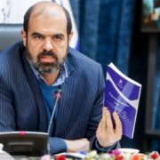 چرا حقوقها همپای تورم زیاد نمی شود؛ آدرس غلط کاهش درآمد نفتی