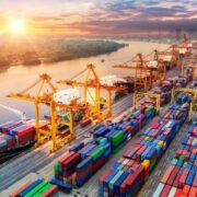 افزایش ترخیص کالاهای اساسی از گمرکها