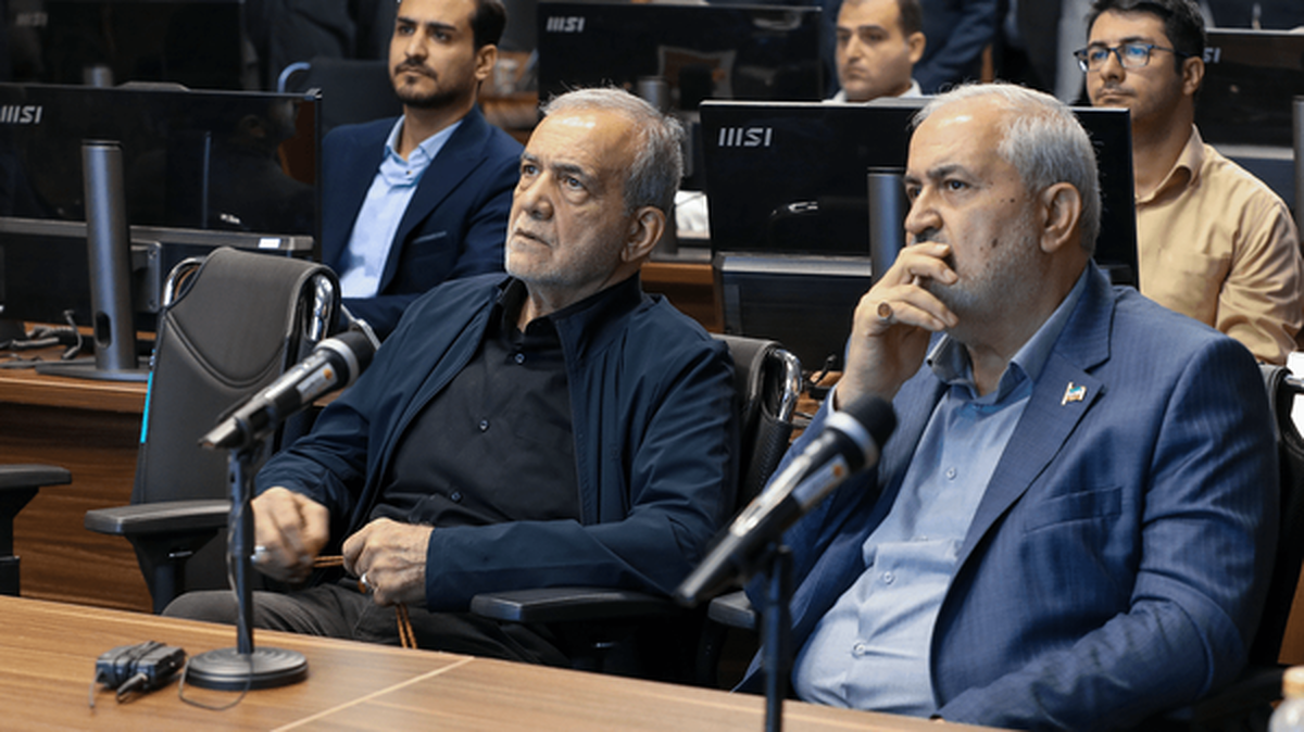 اختلاف نزدیکان رئیسجمهور با وزارت نیرو/ «پزشکیان» در دوراهی وزیر و نماینده ویژه