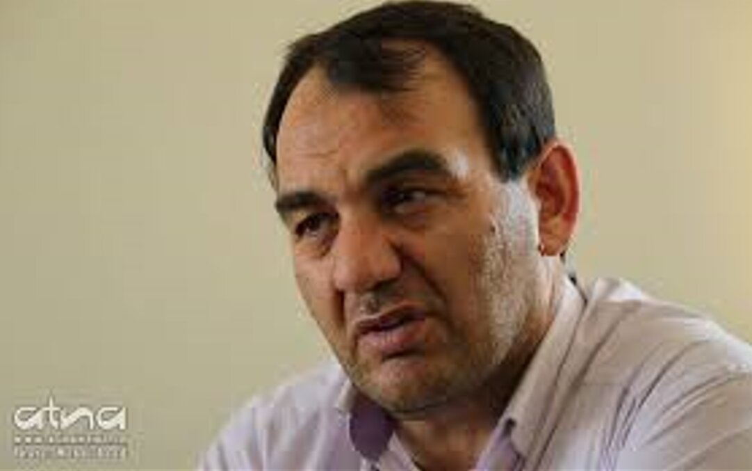 پایان سلطه کتابهای درسی؛ «تدریس یک کتاب واحد در همه مناطق کشور واقعبینانه نیست»/ آموزش رایگان در عمل وجود ندارد پایان سلطه کتابهای درسی؛ «تدریس یک کتاب واحد در همه مناطق کشور واقعبینانه نیست»/ آموزش رایگان در عمل وجود ندارد