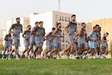 استقلالیها از تهران خارج میشوند / زمان ازسرگیری مسابقات فوتبال مشخص نیست استقلالیها از تهران خارج میشوند / زمان ازسرگیری مسابقات فوتبال مشخص نیست