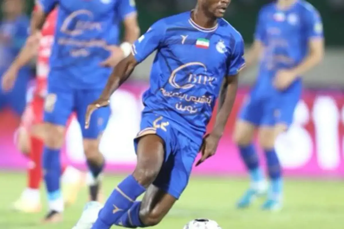 حاشیهها و پیچیدگیهای قراردادی عجیب ستاره استقلالی!