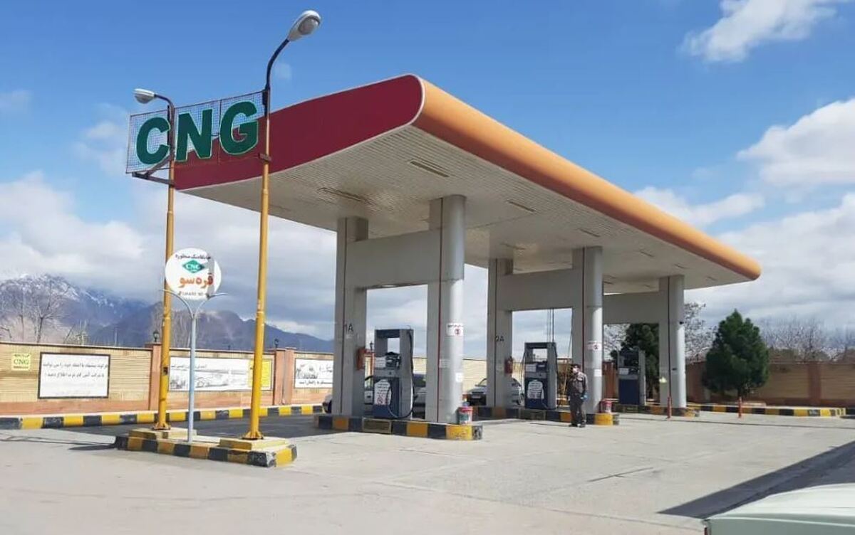 عرضه رایگان CNG در ۲۳۰۰ جایگاه کشور/ صفهای بنزین کوتاه شد