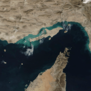 نفت ۱۰۰ دلاری شد/ چراغ سبز واشنگتن برای خرید نفت روسیه