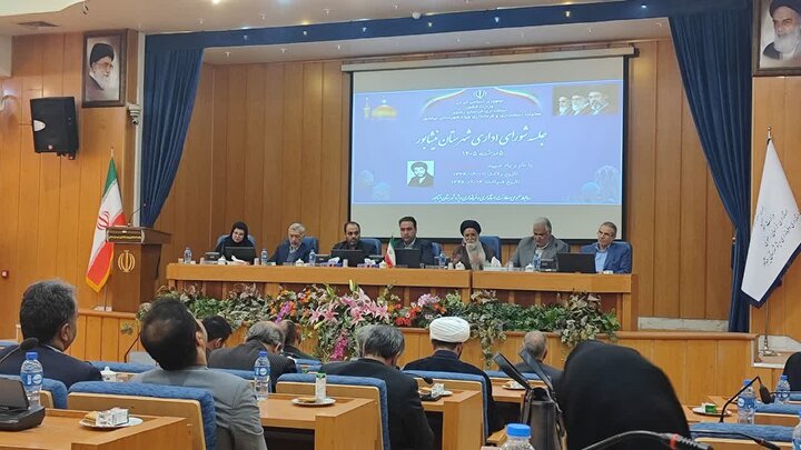 امام جمعه نیشابور: مذاکره ما با آمریکا طلبکارانه است