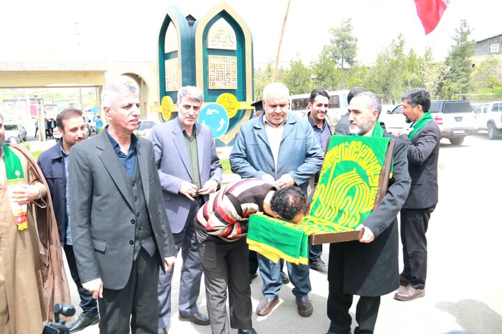 بهشت محمدی میزبان کاروان نور؛ تجدید عهد مردم سنندج با شهدا و امام رضا بهشت محمدی میزبان کاروان نور؛ تجدید عهد مردم سنندج با شهدا و امام رضا