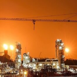 در حمله به پتروشیمی‌ها چه کسی بیشتر ضرر کرد؟/ مقایسه خسارت وارد شده به پتروشیمی‌های ایران و دیگر کشورها