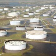 عرضه جهانی نفت رکورد سقوط را شکست/بزرگترین کاهش تاریخ ثبت شد