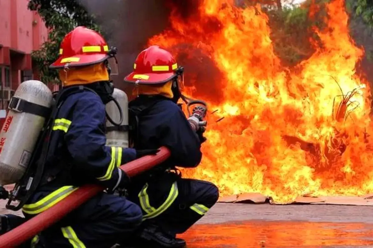 وقوع آتشسوزی مهیب در خیابان شافعی درگهان+ جزئیات