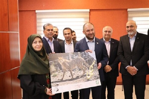 تفاهمنامه سه جانبه برای حفاظت از گونه یوزپلنگ آسیایی به امضا رسید