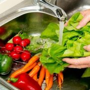 نکات  مهم یک فوق تخصص گوارش درباره نحوه مصرف کردن میوه و سبزیجات در تابستان