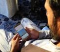 هجوم طالبان به گوشی‌های هوشمند / عکس