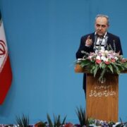 استاندار آذربایجان شرقی:
                روند اجرای قطعه سوم آزادراه تبریز-ارومیه شتاب گرفته است