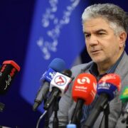 پاسخ وزارت بهداشت به گلایه بیماران: صف انتظار در همه دنیا وجود دارد