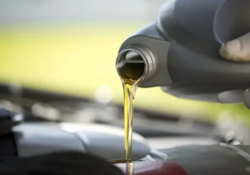 ۷ ماه کافی بود؛ روغن موتور بیشتر از دو سال گران شد!